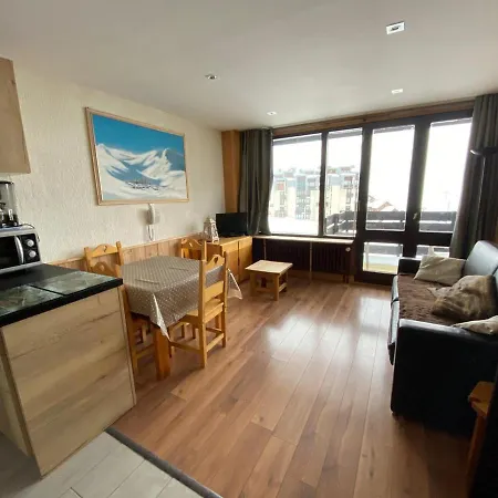 Appartement Studio Ski Aux Pieds, Vue Montagne, Ideal Pour 4